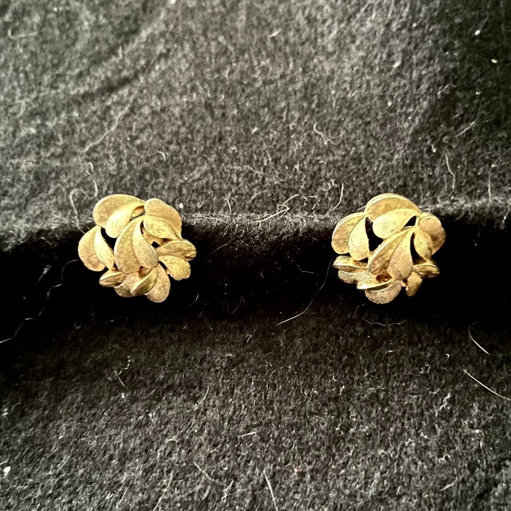 Vintage Estate ‘Swirl Leaf’ Clip Earrings Brushed Gold Tone